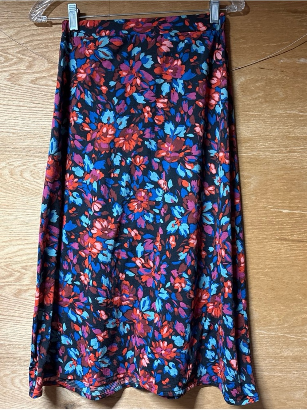 Y2K Pull & Bear Floral Midi Skirt in Black with Red & Blue Flowers - Picture 3 of 4